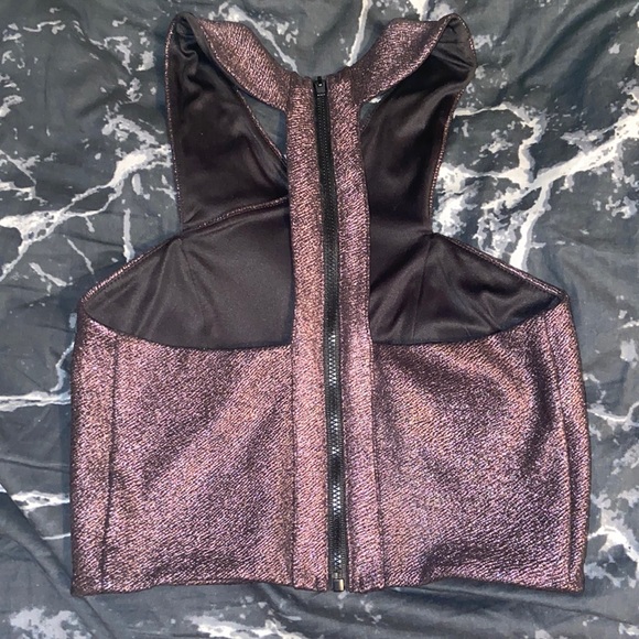 Express crop top - Picture 2 of 3